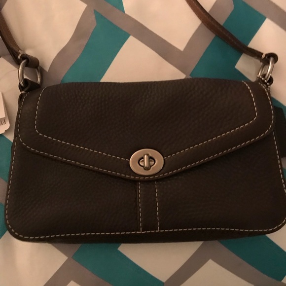 New. Coach brown shoulder bag. 5.5 L x 9.5 W - Picture 4 of 5